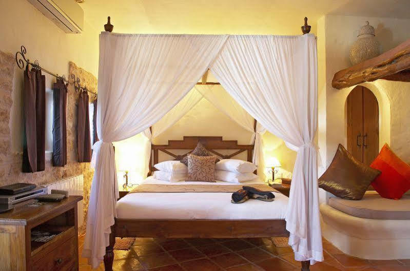 Agroturismo Atzaro ซานตาเอวเลเรียเดสริว ภายนอก รูปภาพ